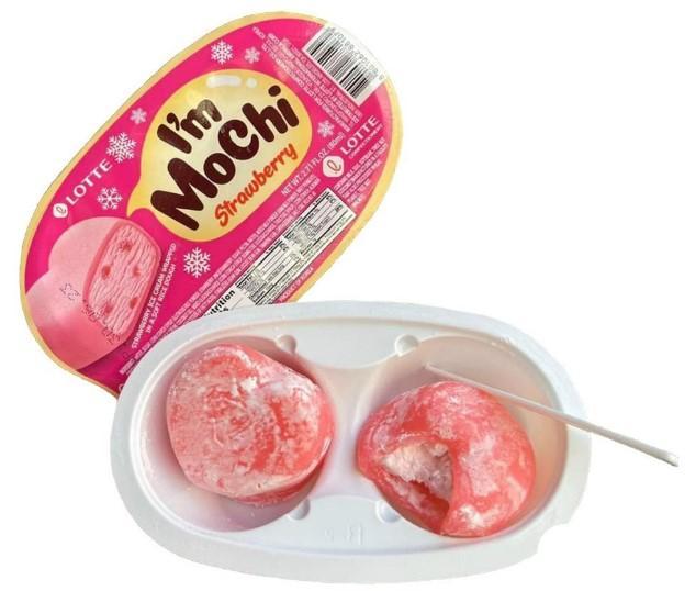 Мороженое пломбир Lotte im mochi клубничное 80 мл, пластиковый лоток