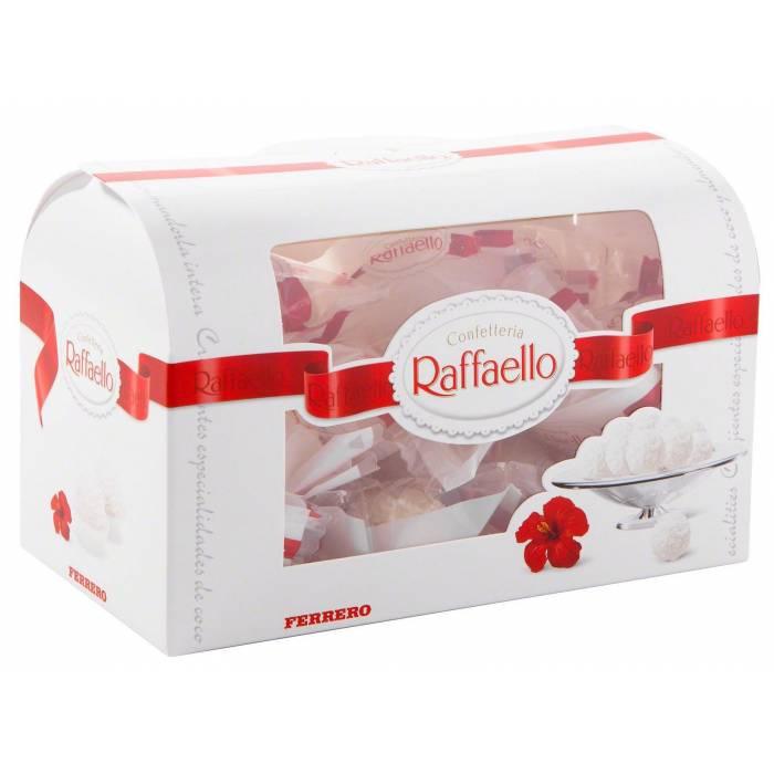 Конфеты Raffaello с цельным миндалем в кокосовой обсыпке 240 гр., картон