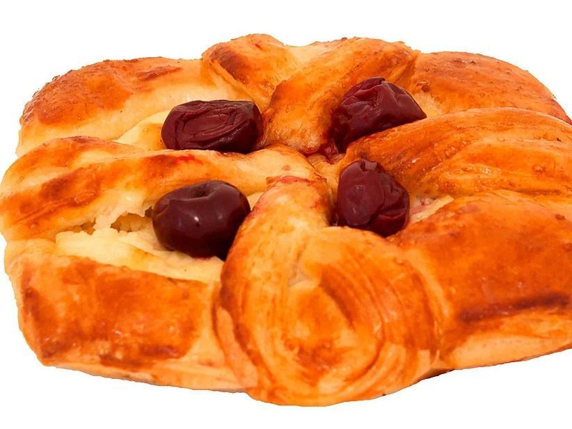 Бантик с творогом и вишней 125 гр., ПЭТ