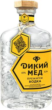 Крепкий спиртной напиток водка Дикий мед сотый 500 мл., стекло